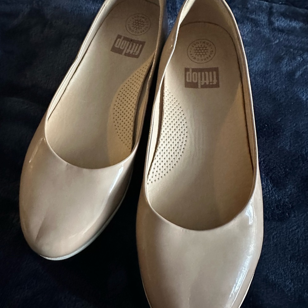 Fillip Nude  Patent leather Flat slides Women's Shoes - Picture 4 of 15